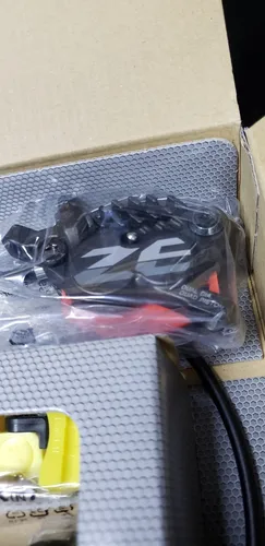 Frenos shimano 2025 zee 4 pistones