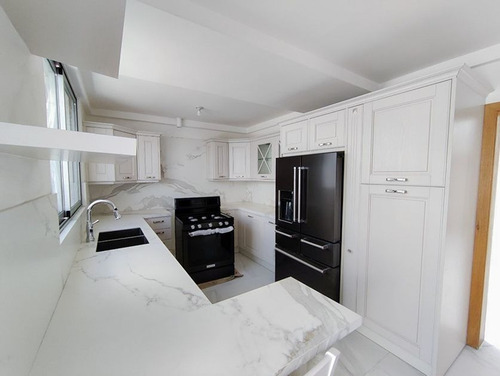 Imagen 4 de 14 de Apartamento Penthouse En Venta En Naco Cercano A Sectores Como Piantini, Serralles, Evaristo Morales, Paraiso, Santo Domingo