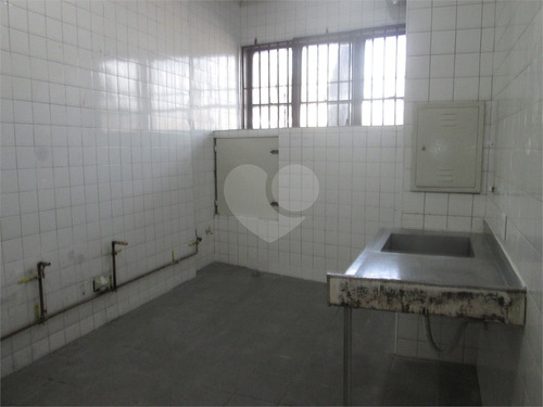 Imagem 9 de 22 de Salão Comercial Com 200 Metros Próximo Ao Fórum Trabalhista Barra Funda - Reo406501