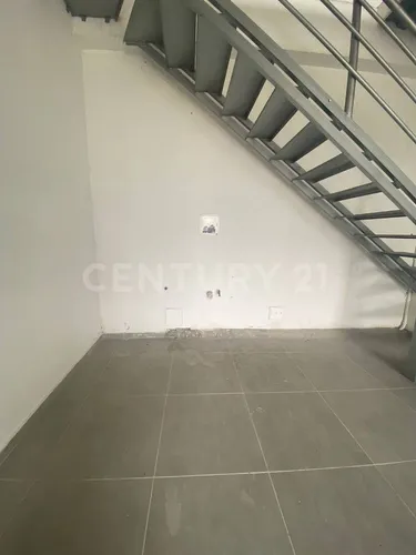 Local Comercial En Arriendo