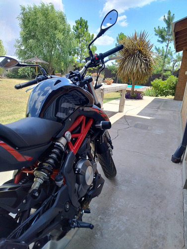 Vendo Mi Benelli 302s, 2022 Bicilíndrica! Excelente Estado.