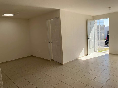 Venta Casa En Fraccionamiento Los Encinos En Querétaro