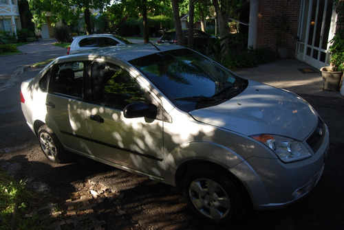 Ford Fiesta Max 1.6l 2010
