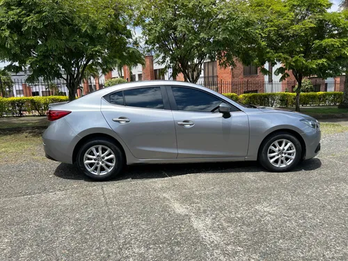 Mazda 3 2.0 Touring At