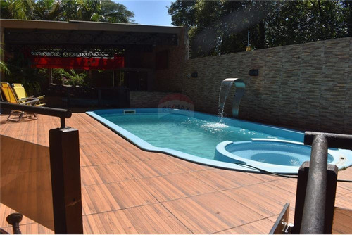 Imagen 2 de 9 de Vendo Casa Con Piscina Y Amplio Patio En San Juan Del Paraná Centro