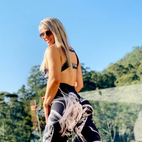Imagem 3 de 4 de Macacão Fitness Com Franzido Efeito Levanta Bumbum Ref. 952