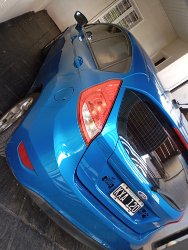 Ford Fiesta Kinetic 1.6 Design Sedan 120cv Trend