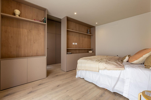 Casa Cuatro Dormitorios, Cochera Y Terraza Con Pileta En Venta Abasto