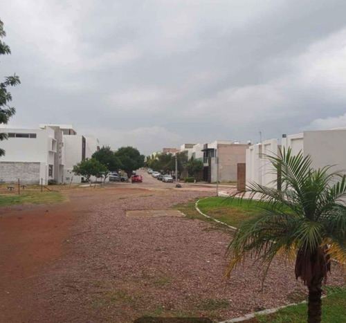 Terreno En Venta En Condominio Al Norte De Aguascalientes