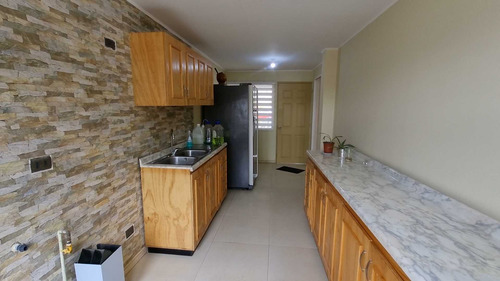 Casa En Arriendo En Socovesa Con 3 Dorm. (98548)