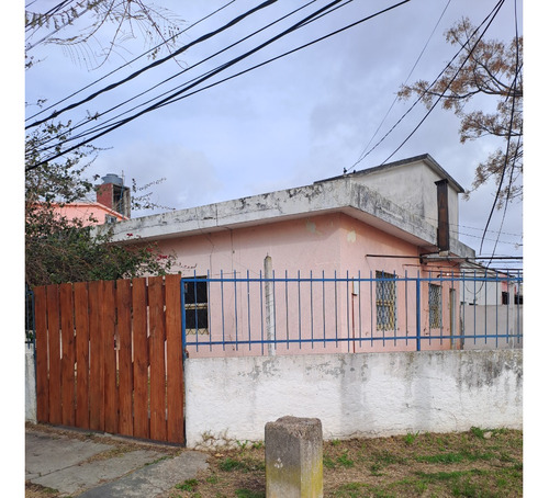 Alquilo Buena Casa En La Paz.-
