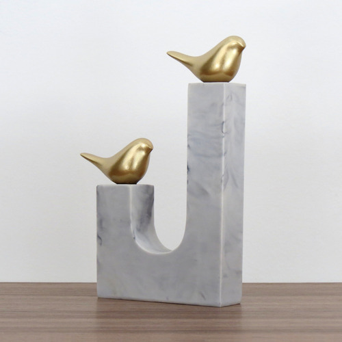 Set de 2 esculturas de pájaros de color mármol con oro moderno