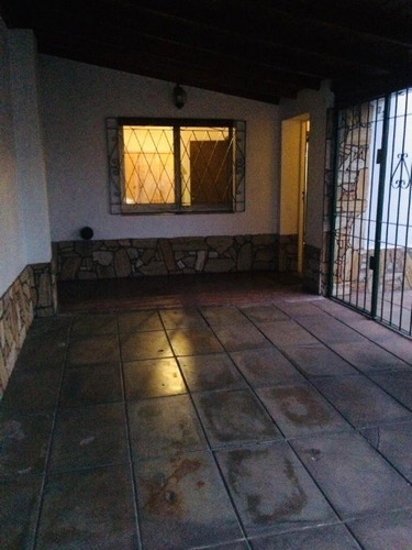 Imagen 12 de 13 de Chalet Ph De 3 Ambientes C/ Cochera En Venta - Moron Sur
