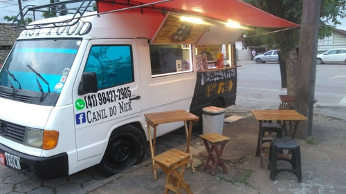 Imagem 1 de 5 de Mercedes Bens Mb180d