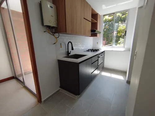 Arriendo Apartamento En Laureles
