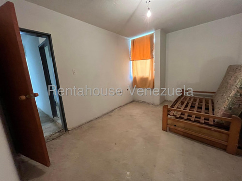 Apartamento En Venta En La Victoria Aragua 25-22980 Irrr