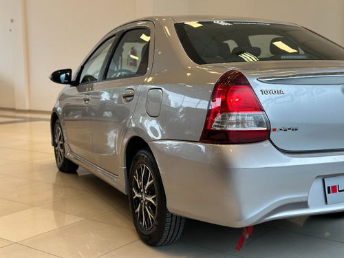 Toyota Etios 1.5 Sedan Xls