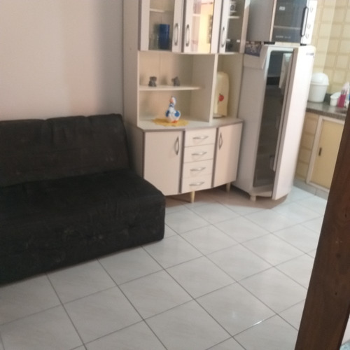 Imagem 9 de 13 de Apt 1 Qto Sala Coz Wc Próx Praia,lojas Ac Financto Bco $115.