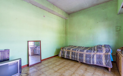Imagen 20 de 25 de Casa Con Local Al Frente // Cuatro Dormitorios // Cochera // Aurora Al 2900