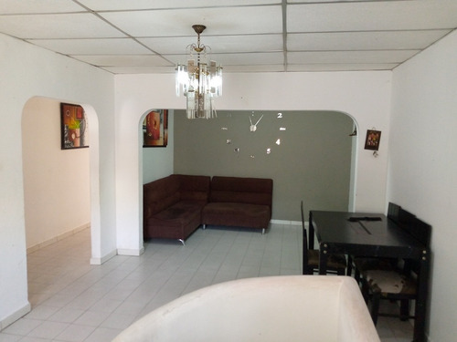 Imagen 2 de 12 de Casa En Venta Catia C21 Plaza Francia 04125033903 Dv-ce-010