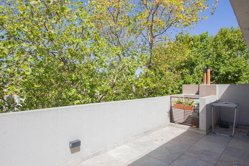 Excelente Duplex Amoblado Impecable El Mas Lindo De Boedo, Cochera , Parrilla , Balc