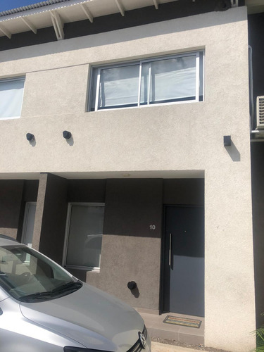 Venta Duplex 3 Amb. En Ituzaingo .
