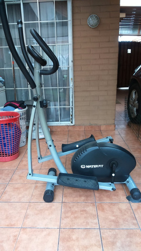 Imagen 3 de 3 de Apoya Pies Eliptica Masterfit