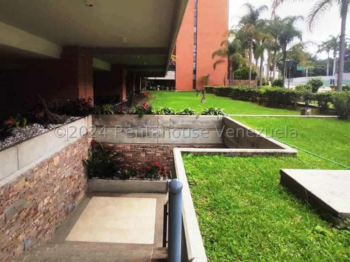 Apartamento Tipo Club En Venta En La Boyera Iq25-4550