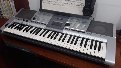 Teclado Musical Yamaha Psr E-403 61 Teclas Prateado (Usado)