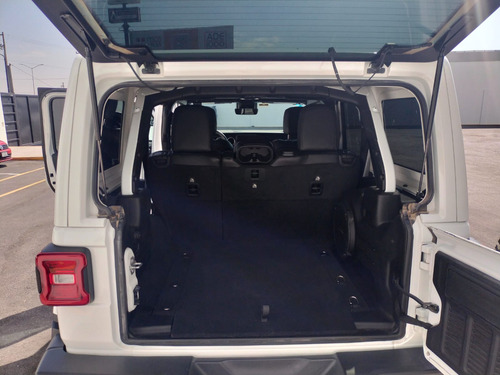 Jeep Wrangler 3.7 Unlimited Sahara 3.6 4x4 At