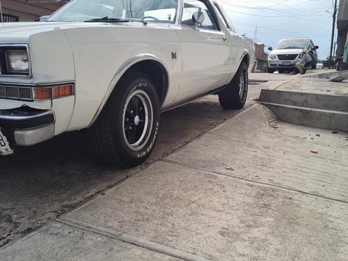 Dodge Dart 82 Clasico