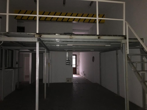 Imagen 17 de 25 de Alquiler. Oficina. 5 Ambientes. Vidriera. Patio. Córdoba Y Dorrego.