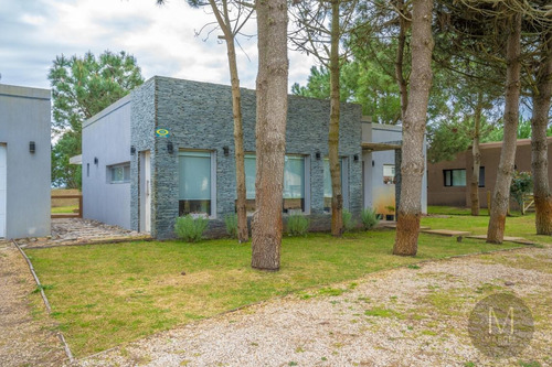 Imagen 2 de 23 de Casa En Venta - 4 Ambientes - Barrio Privado - La Herradura Pinamar