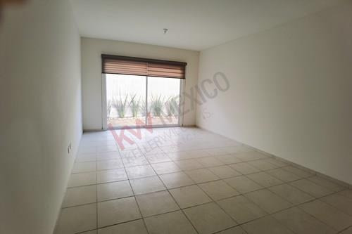 Imagen 19 de 25 de Casa De 4 Recamaras Con 4 Baños Completos Muy Amplia $12,000