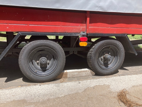 Trailer Para Transporte De Carga Cerrada Doble Eje
