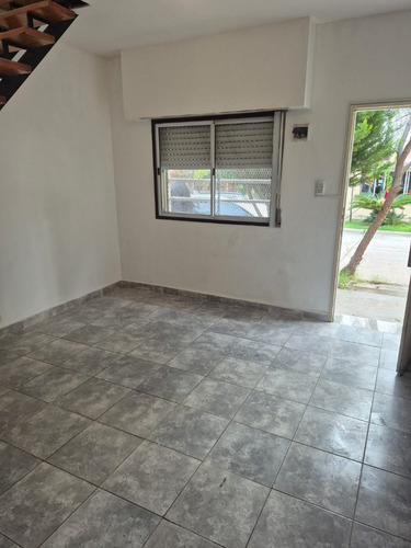 Alquilo Dueño Directo, Sin Expensas, Departamento Tipo Duplex Al Frente Zona Haedo/palomar