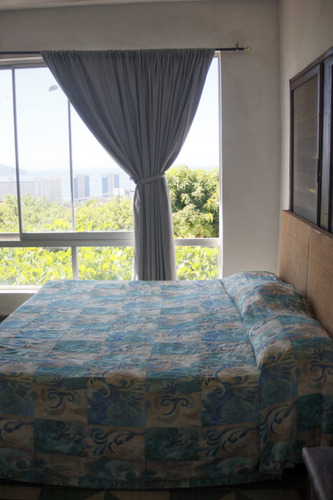 Amplia Y Céntrica Casa En Acapulco Dorado, Para 20 Personas.