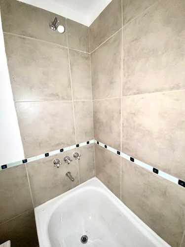 Imagen 11 de 14 de Venta Con Renta Departamento Av Centenario 500 Usd 90.000. San Isidro
