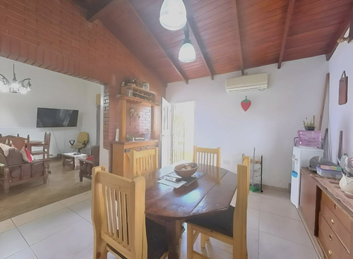 Casa De 4 Ambientes + Departamento Venta Ituzaingo