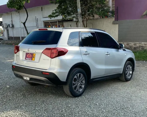 Suzuki Vitara Live 2022 4x2