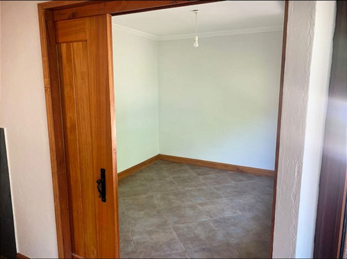 Parcela Con Casa En Sitio De 2000 Mts. Solida, Piscina Termp