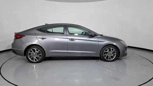 Hyundai Elantra 2.0 LIMITED TECH NAVI AUTO