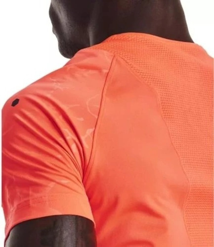 Playera Under Armour Rush Emboss