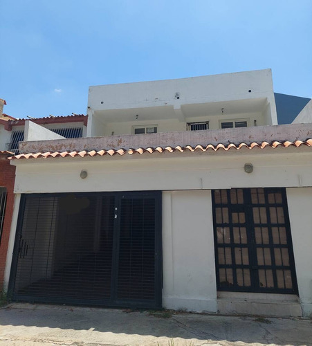 207755 Am* Venta De Casa Comercial En La Esmeralda San Diego