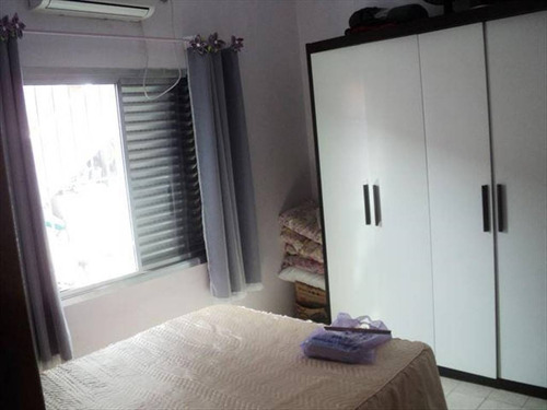 Imagem 29 de 30 de Bem Perto Da Praia Num Terreno De 5 X 25 Com Duas Vagas De Garagem - Hm663