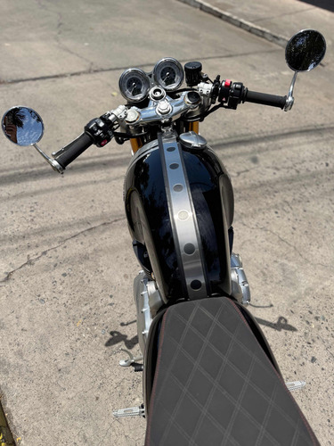 Triumph Thruxton R 1200