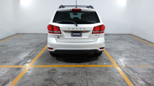 Dodge Journey 2.4 SXT+ 7 LUJO