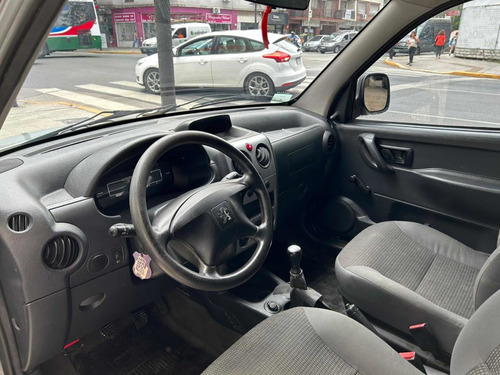 Imagen 8 de 11 de Peugeot Partner 2019 1.6 Furgon Confort 5as