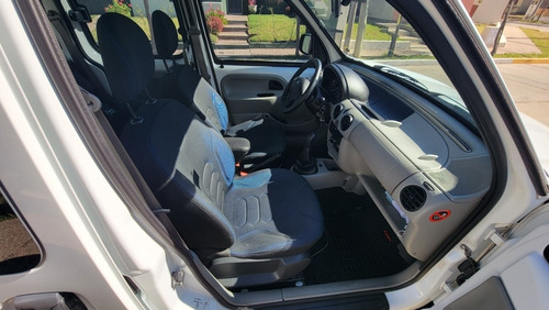 Imagen 8 de 19 de Renault Kangoo 2013 1.5 2 Dci Sportway Abcp Lc