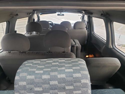 Imagen 11 de 12 de Hyundai H1 2.5 12 Pas Minibus Turbo 2000